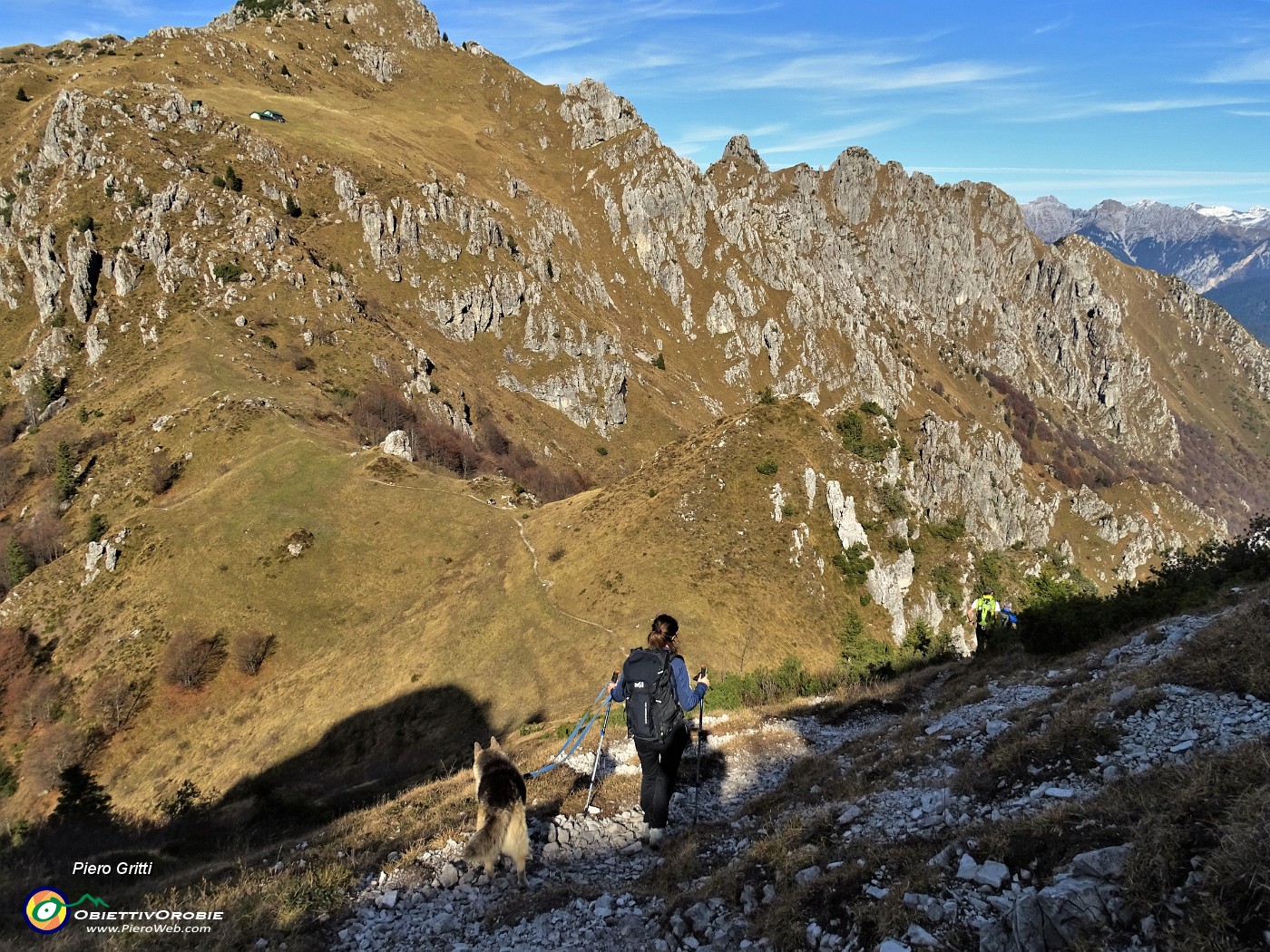 55 In discesa al Passo di Grialeggio (1690 m).JPG